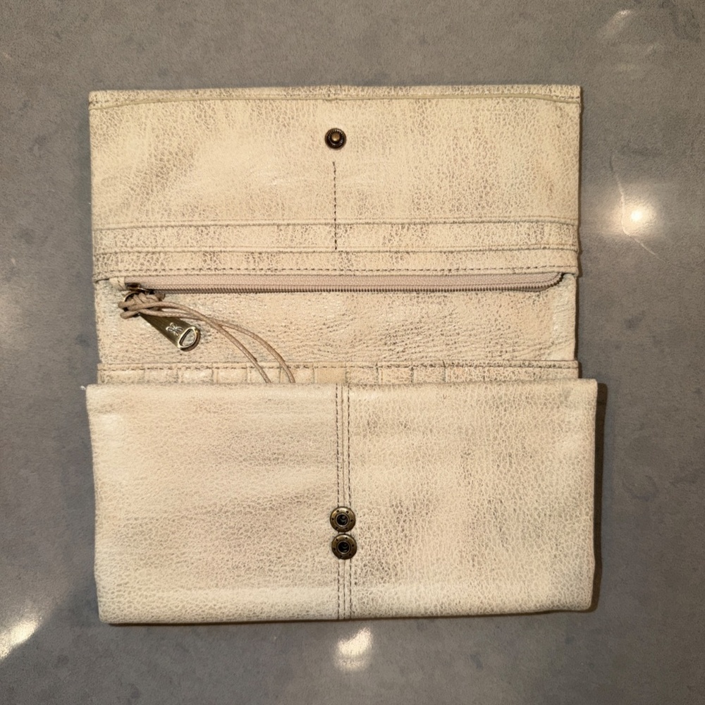 HOBO Keen Continental Wallet, Metallic Gold, Rare Discontinued, Wristlet, NWT - Picture 5 of 7
